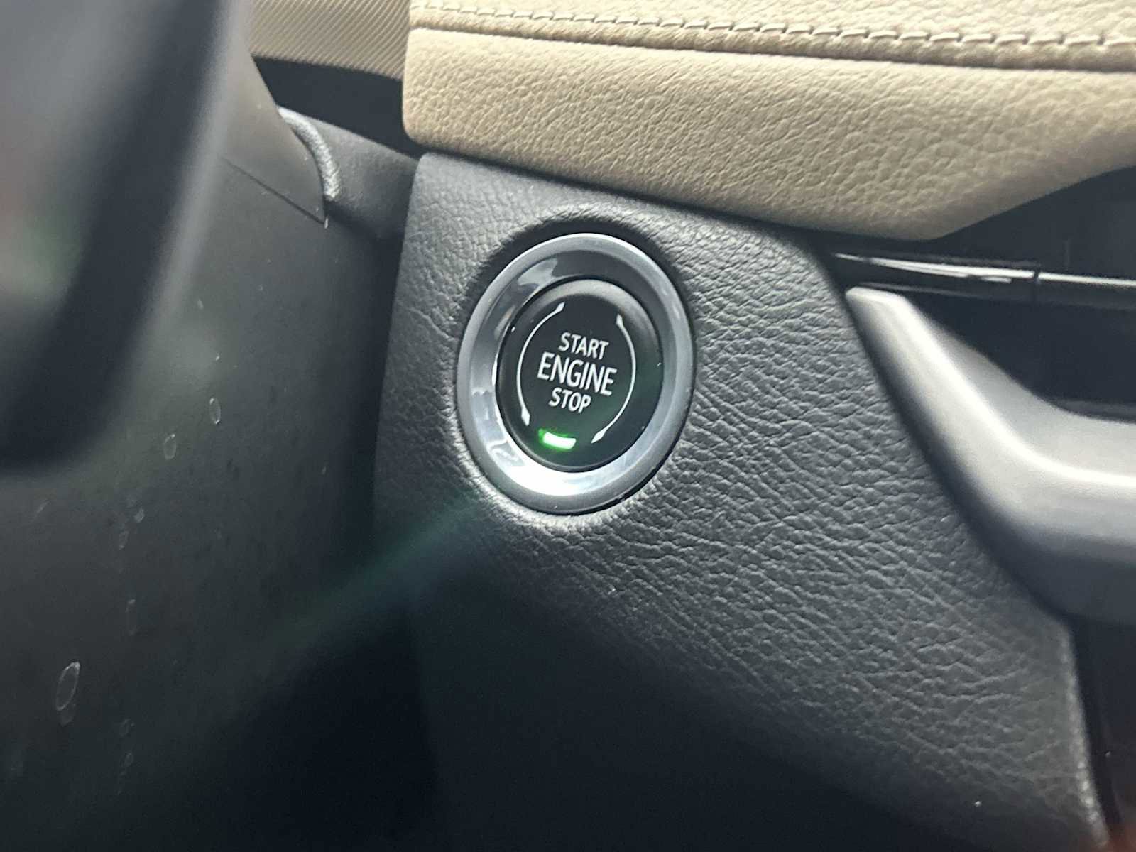 Certified 2024 Cadillac XT4 Luxury w/ Cold Weather Package image 16