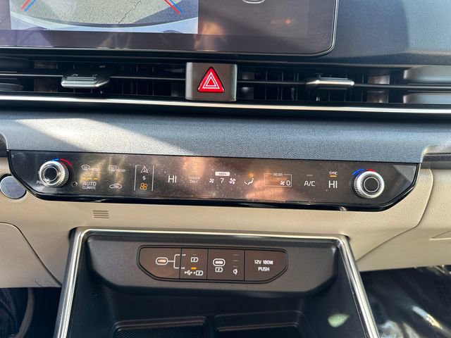 Used 2026 Kia Carnival EX image 46