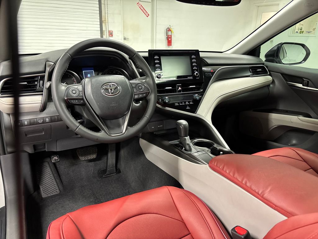 Used 2024 Toyota Camry SE w/ Convenience Package FWD image 27
