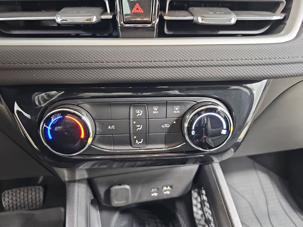 Certified 2024 Chevrolet TrailBlazer LT w/ Driver Confidence Package image 28