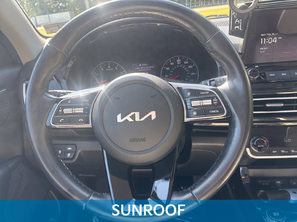 Used 2023 Kia Seltos EX AWD/4WD image 19