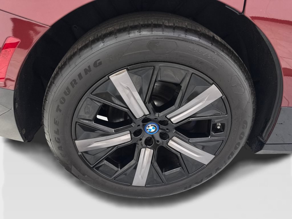 Used 2024 BMW iX xDrive50 w/ Premium Package AWD/4WD image 82