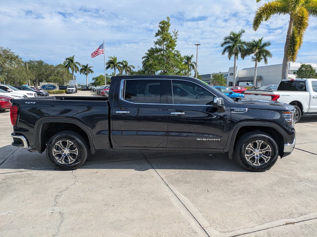 Used 2025 GMC Sierra 1500 SLT AWD/4WD image 3