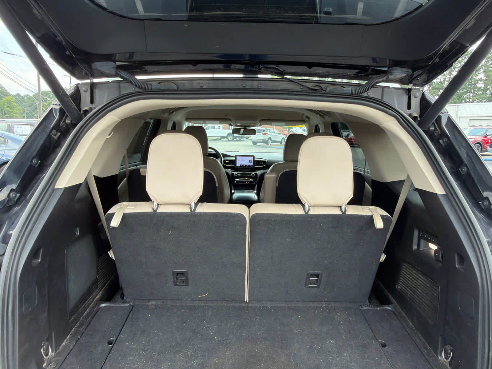 Used 2021 Ford Explorer Limited w/ Equipment Group 301A RWD image 12