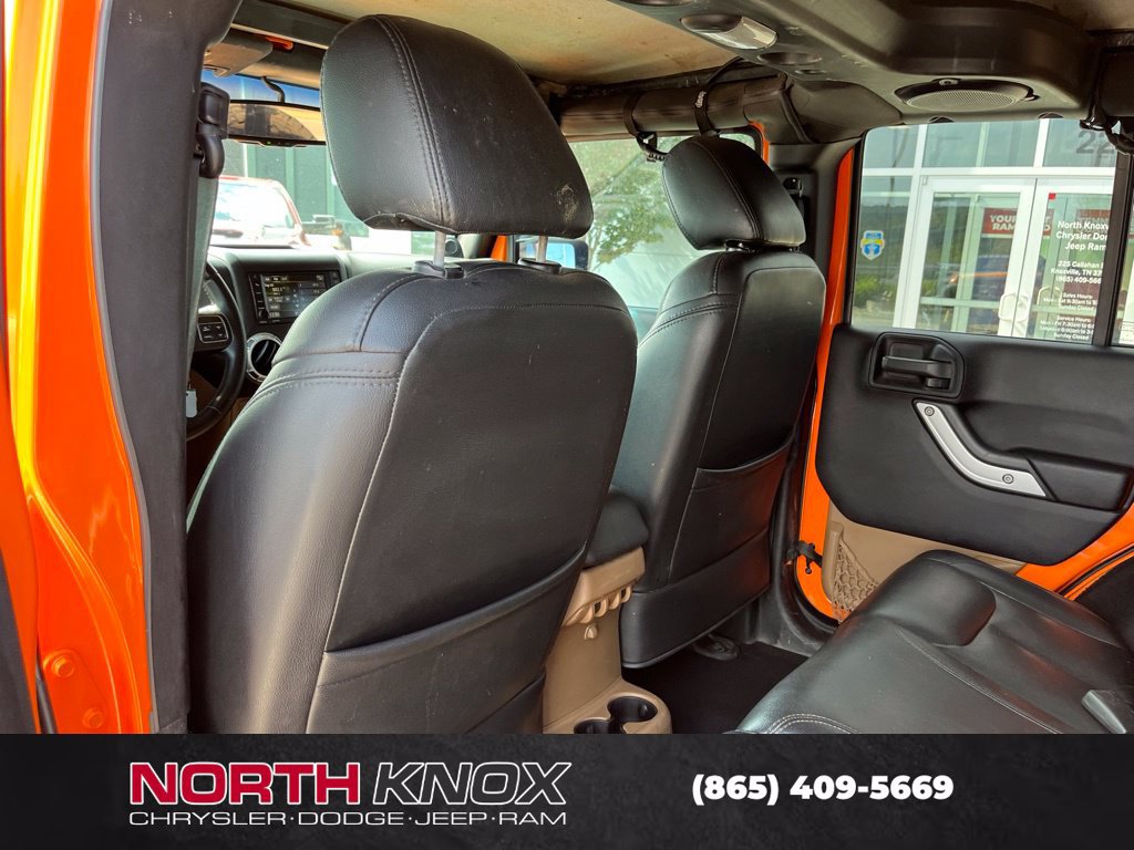 Used 2013 Jeep Wrangler Unlimited Rubicon w/ Connectivity Group AWD/4WD image 14