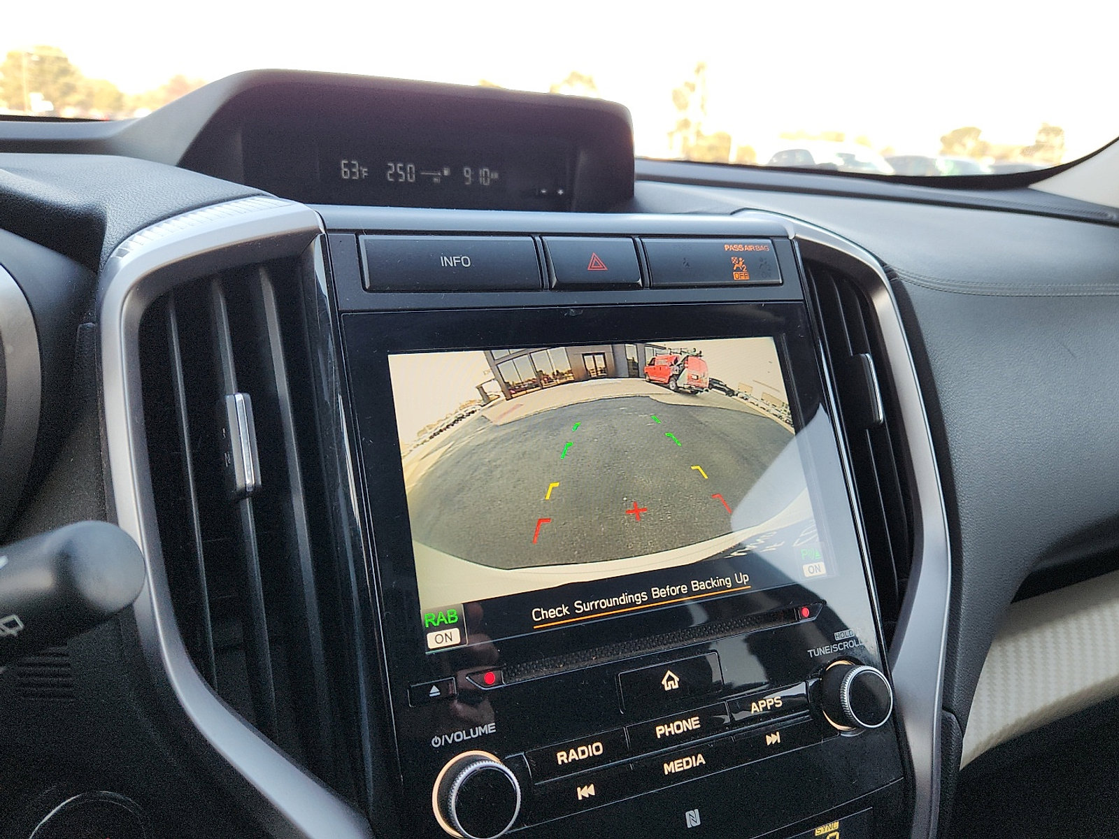 Used 2019 Subaru Ascent Premium image 18