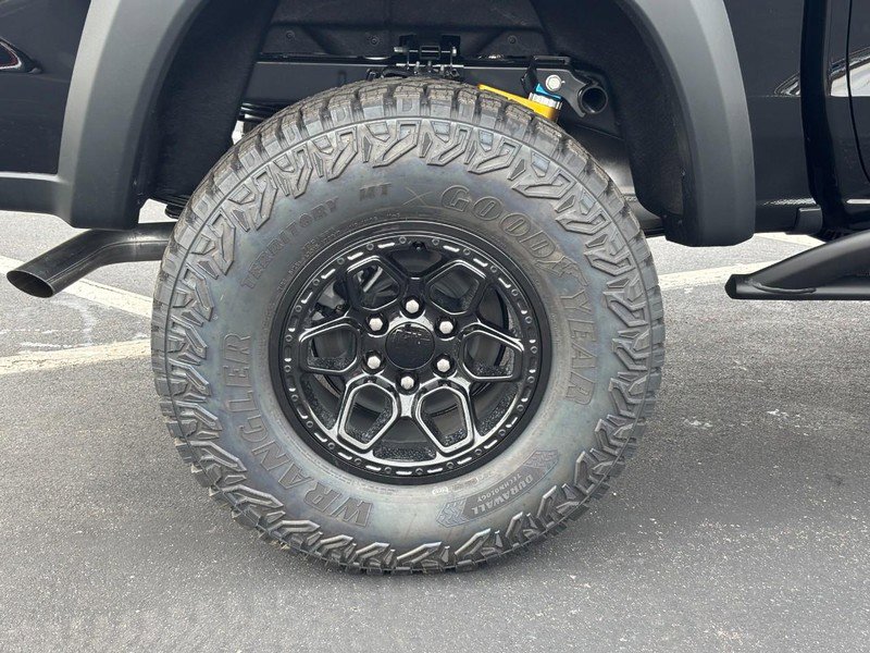 New 2026 Chevrolet Colorado ZR2 w/ ZR2 Bison Edition image 4