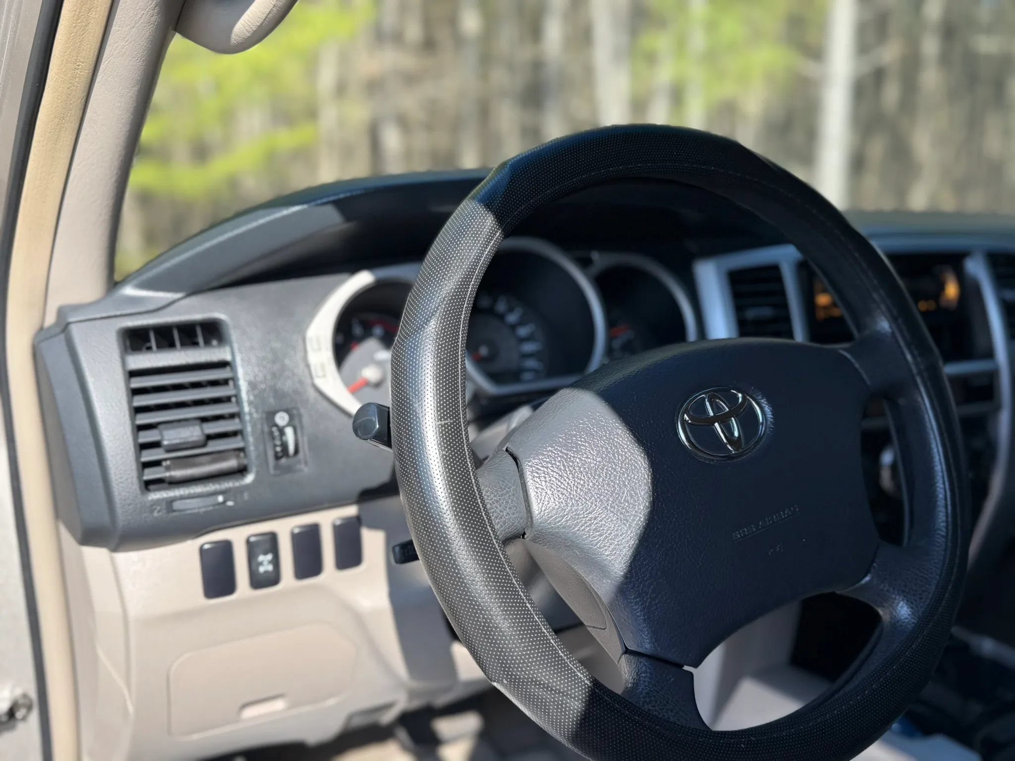 Used 2004 Toyota 4Runner Sport AWD/4WD image 13