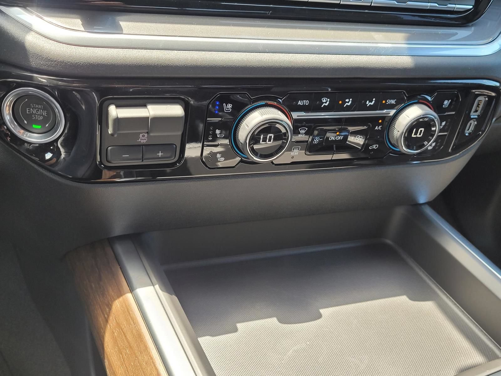New 2026 Chevrolet Silverado 2500 High Country w/ High Country Premium Package AWD/4WD image 19