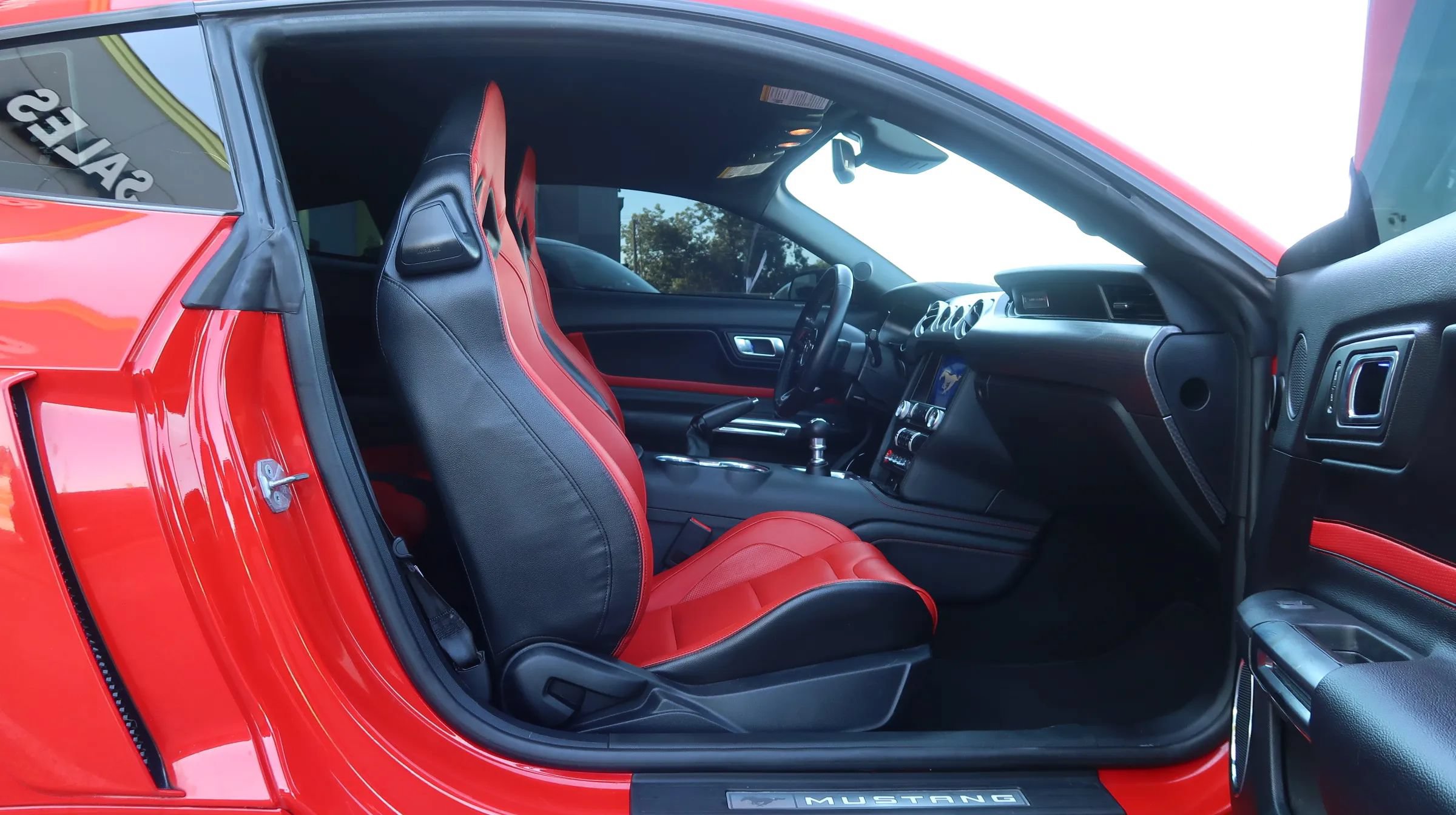 Used 2019 Ford Mustang GT Premium w/ Performance Package - Level 2 RWD image 21