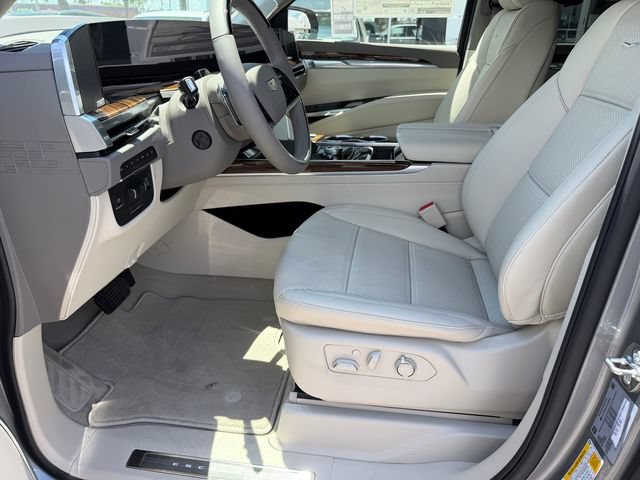 New 2026 Cadillac Escalade Platinum Sport w/ LPO, ONYX Package AWD/4WD image 11