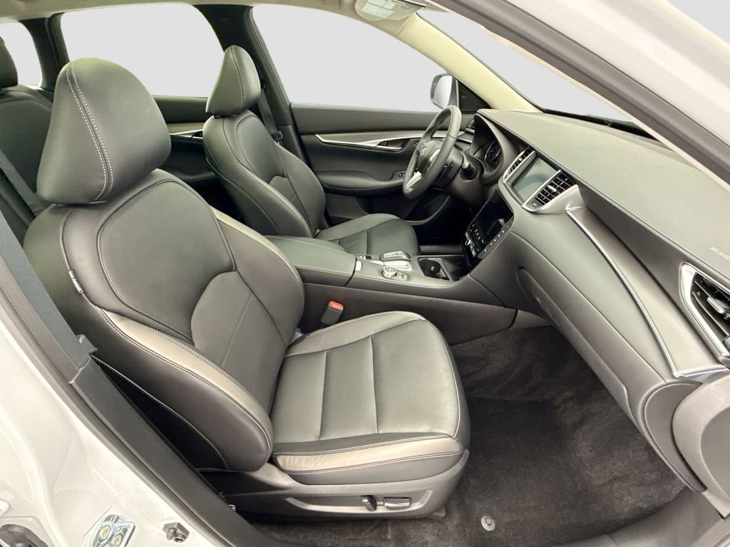 Used 2023 INFINITI QX50 Luxe AWD/4WD image 18
