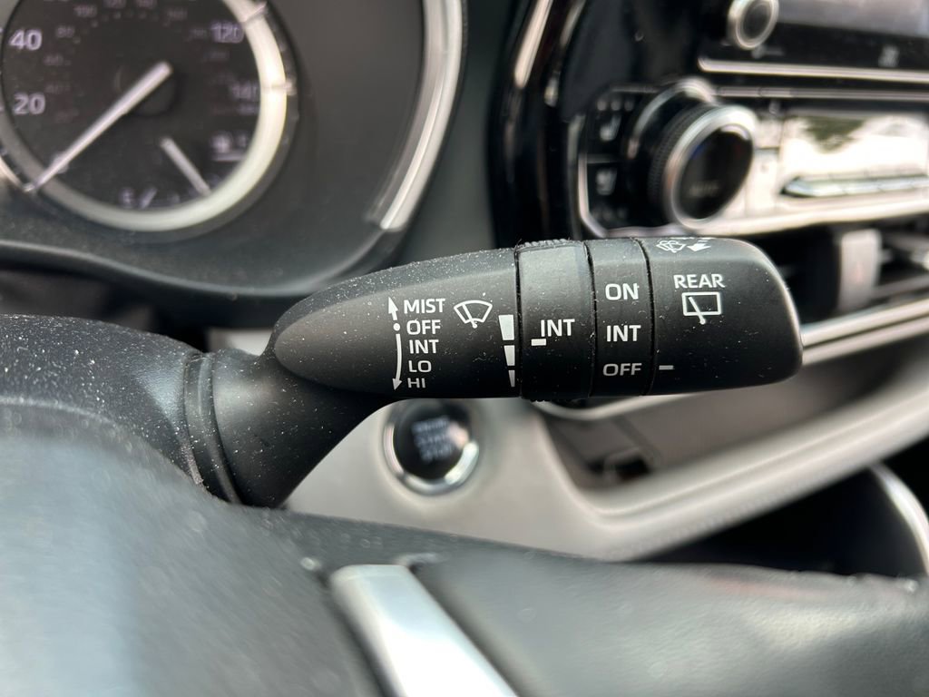Used 2022 Toyota Highlander Limited AWD/4WD image 23
