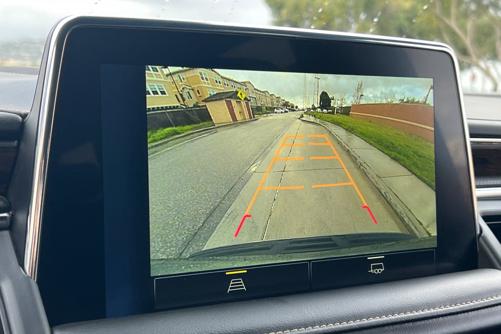 Used 2023 Chevrolet Suburban Premier image 21