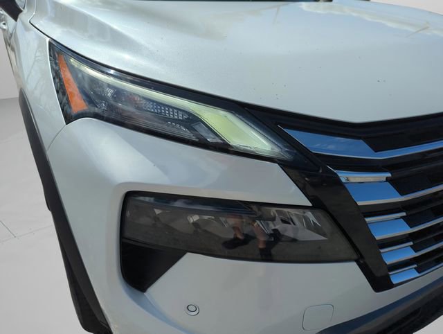 Certified 2024 Nissan Rogue SL image 47