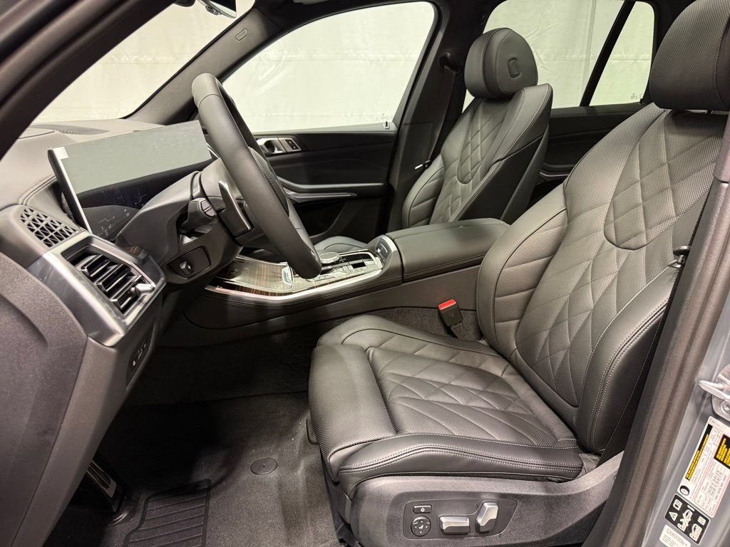 Used 2026 BMW X5 xDrive40i w/ M Sport Package AWD/4WD image 15