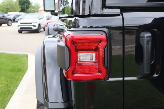 Used 2026 Jeep Wrangler Unlimited Rubicon AWD/4WD image 36