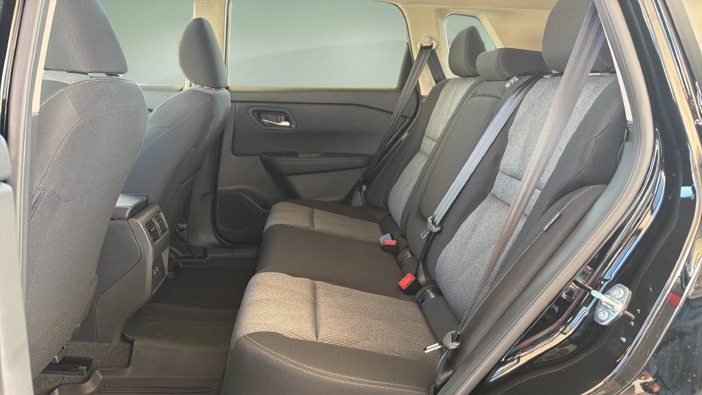 New 2026 Nissan Rogue SV AWD/4WD image 19
