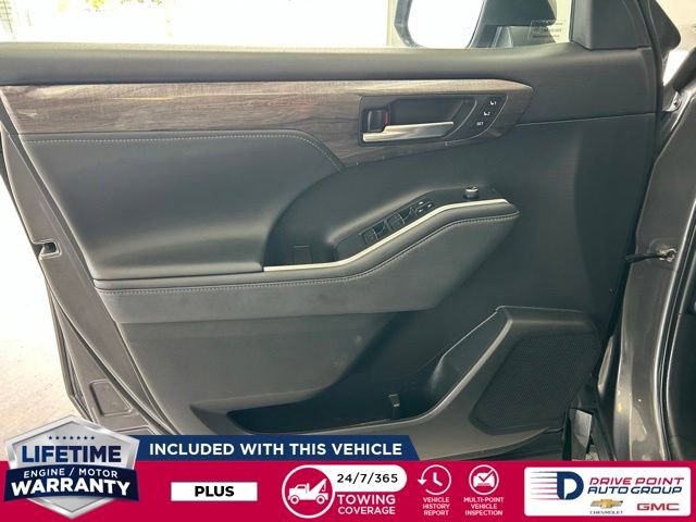 Used 2022 Toyota Highlander Limited AWD/4WD image 13
