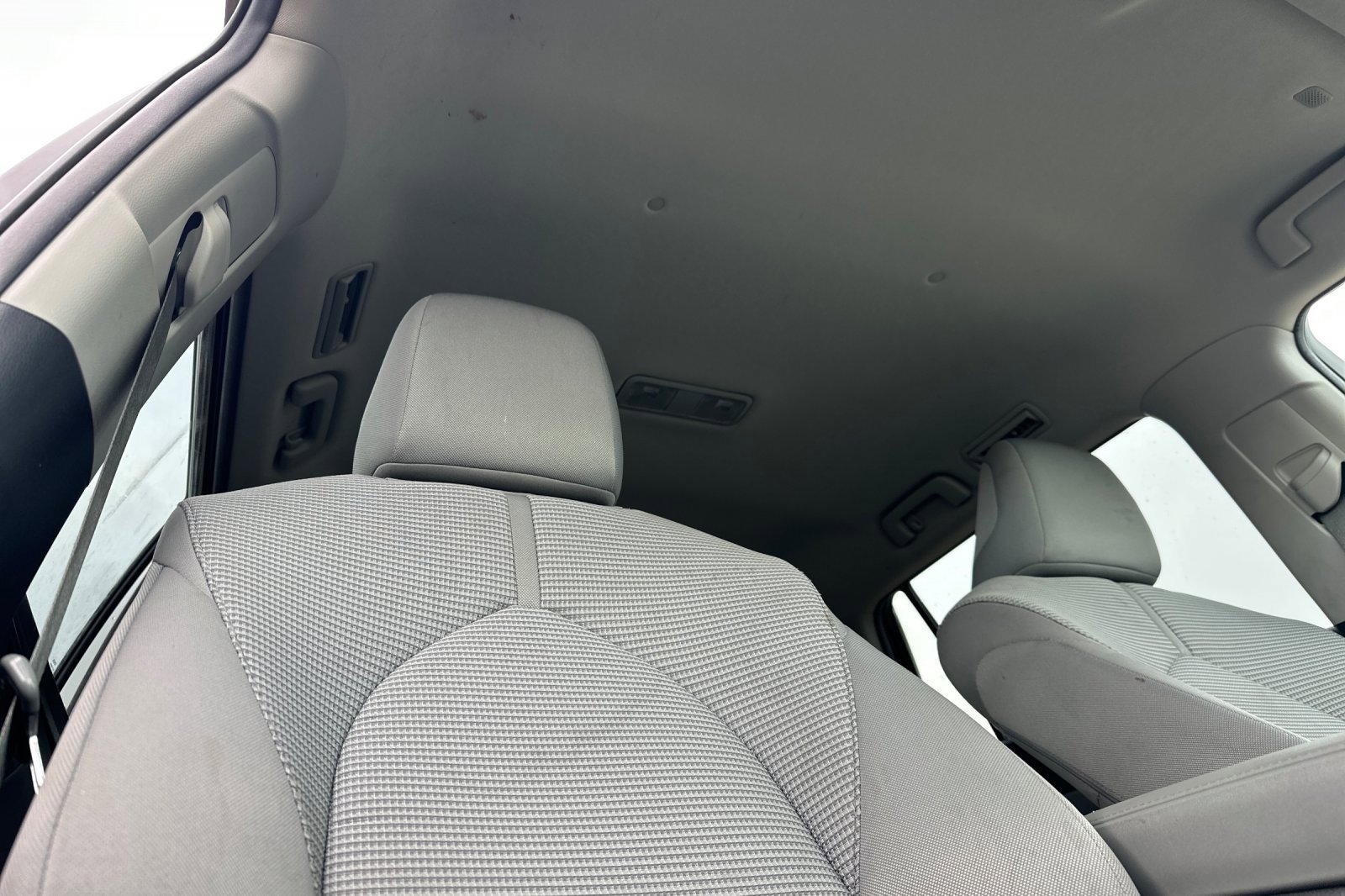 Used 2021 Toyota Highlander LE image 20