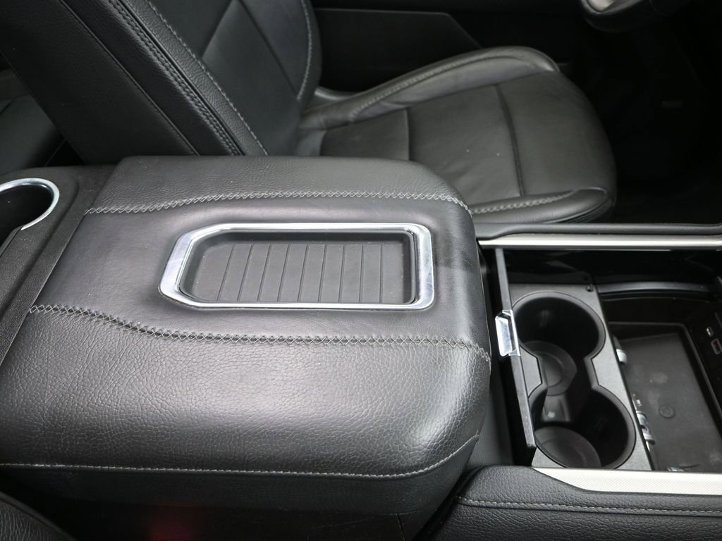 Used 2022 GMC Yukon Denali w/ Denali Premium Package image 29
