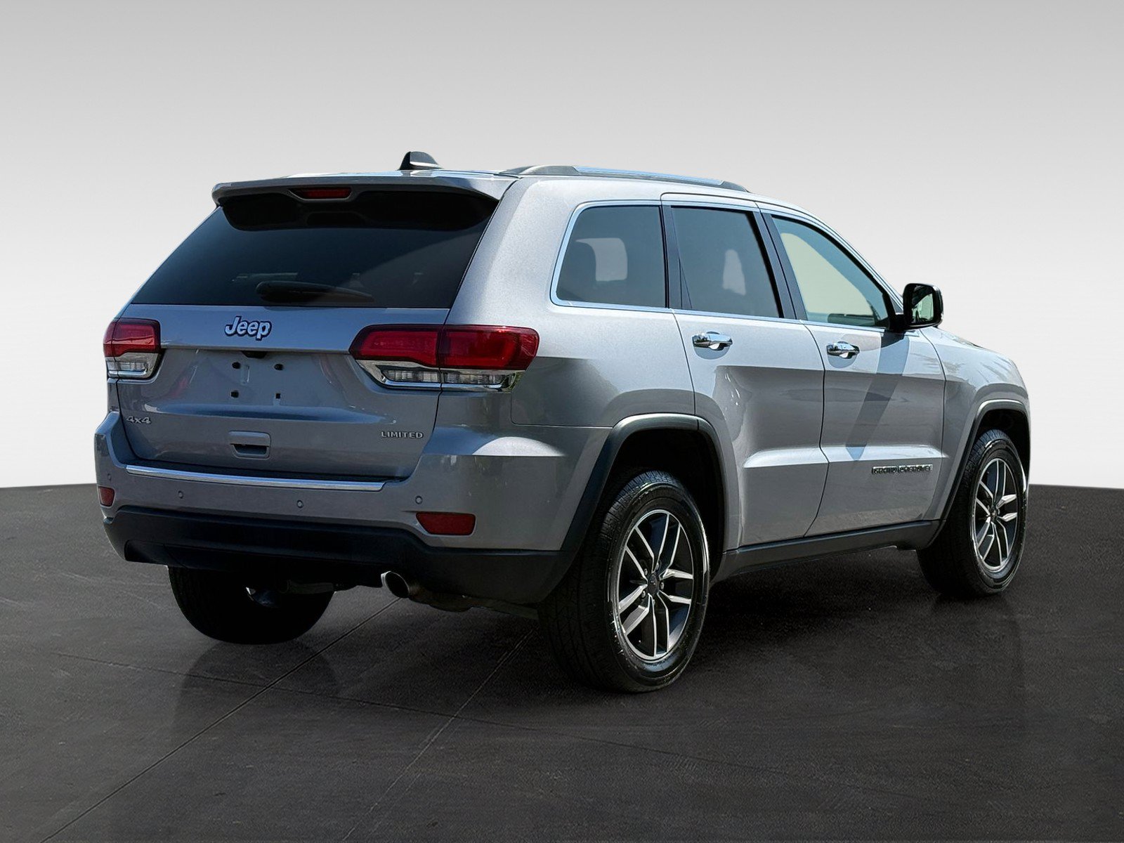 Used 2020 Jeep Grand Cherokee Limited AWD/4WD image 5