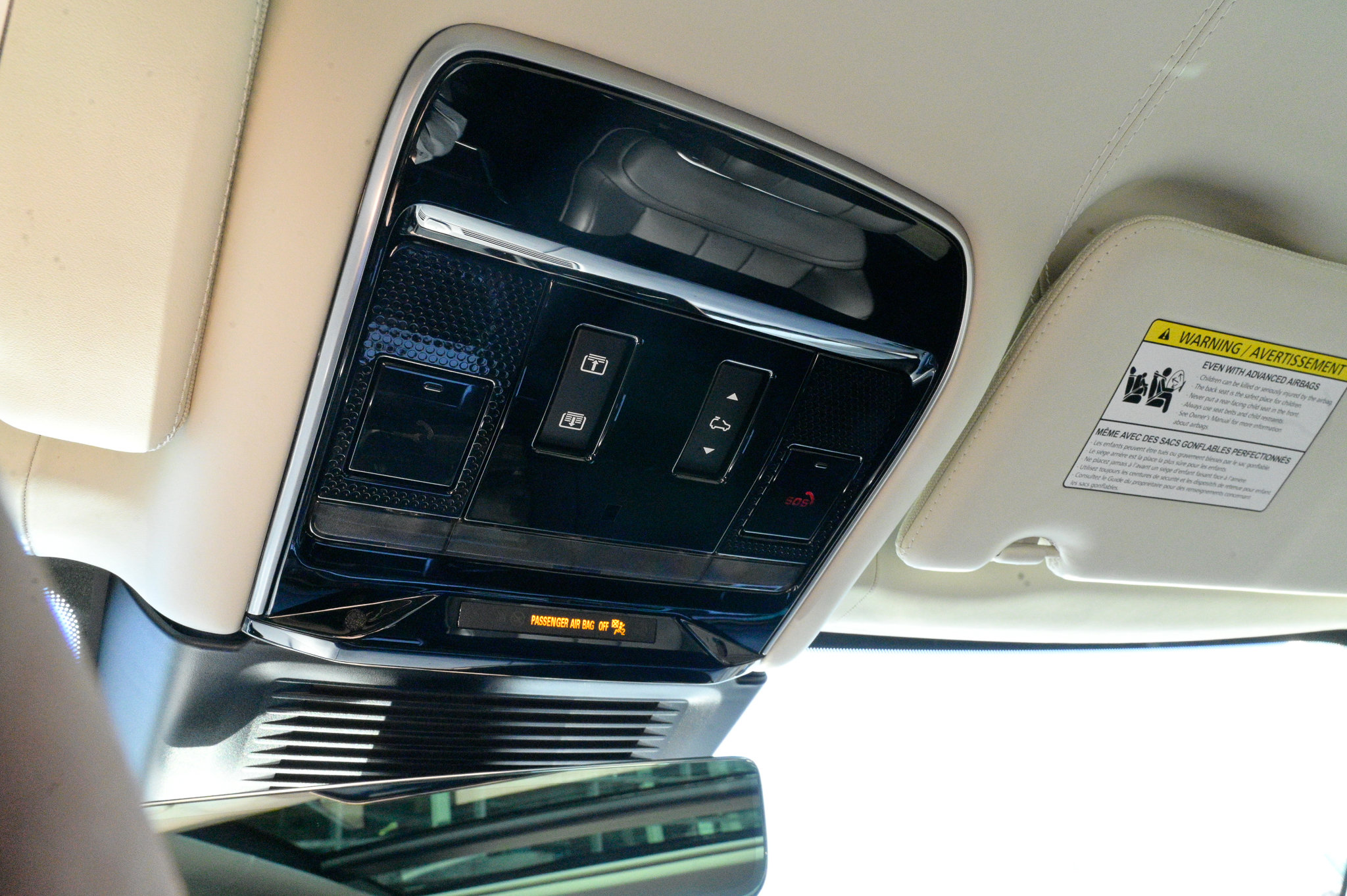 Used 2025 Land Rover Range Rover Long Wheelbase Autobiography image 31