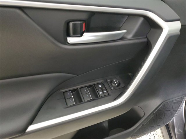 Used 2024 Toyota RAV4 SE image 20