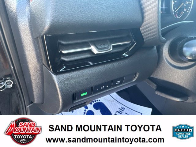 Used 2023 Nissan Sentra SR FWD image 14