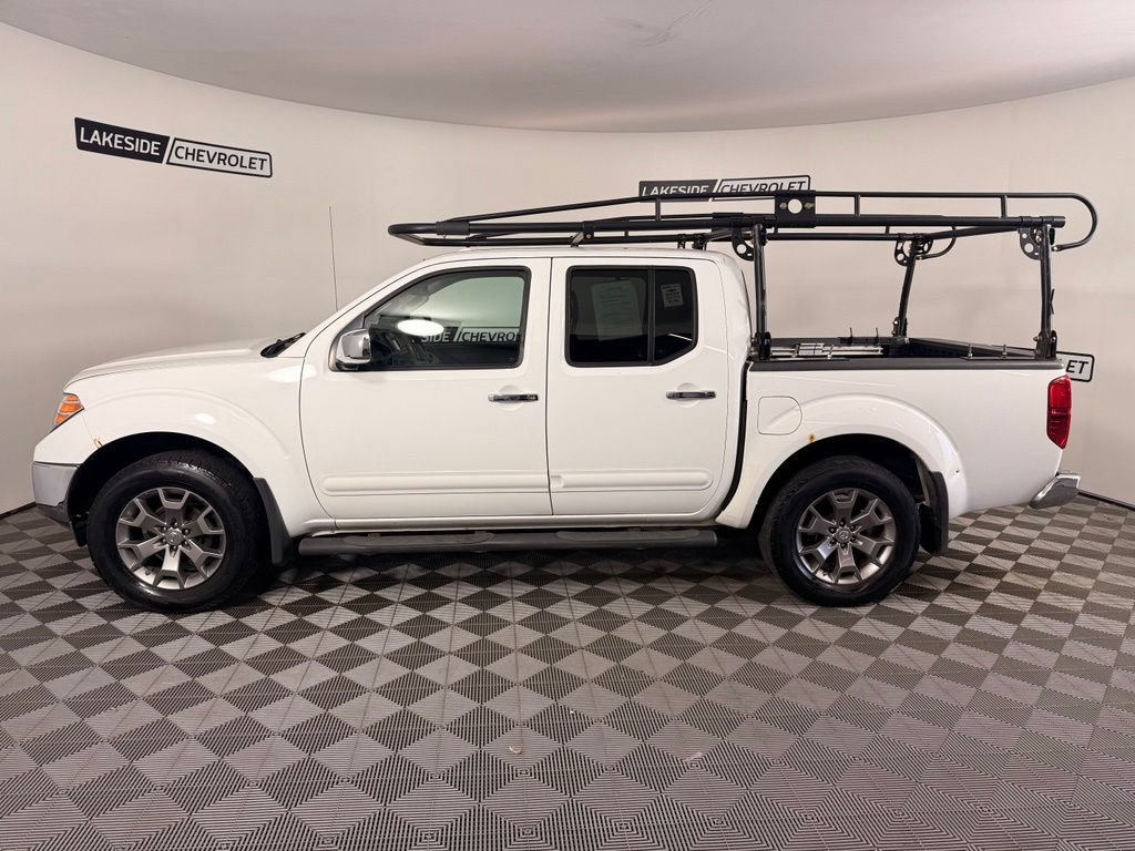 Used 2015 Nissan Frontier SL AWD/4WD image 3