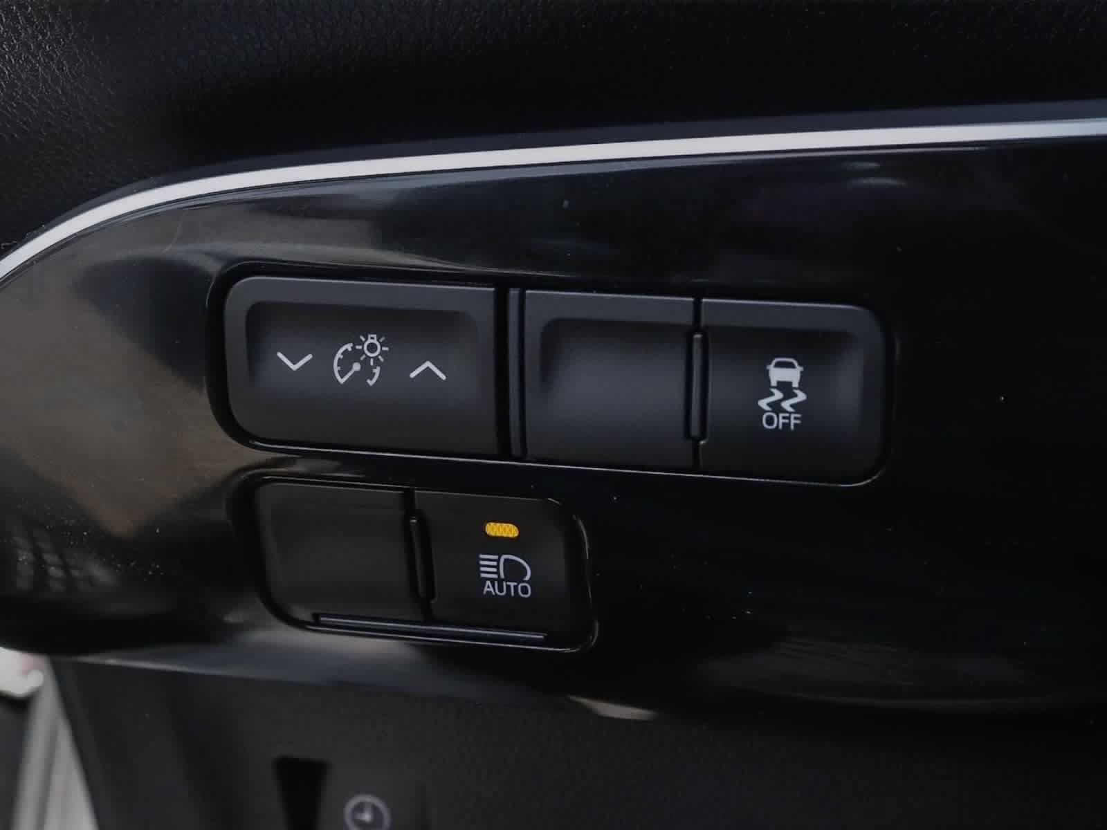 Used 2021 Toyota Prius Prime XLE FWD image 31