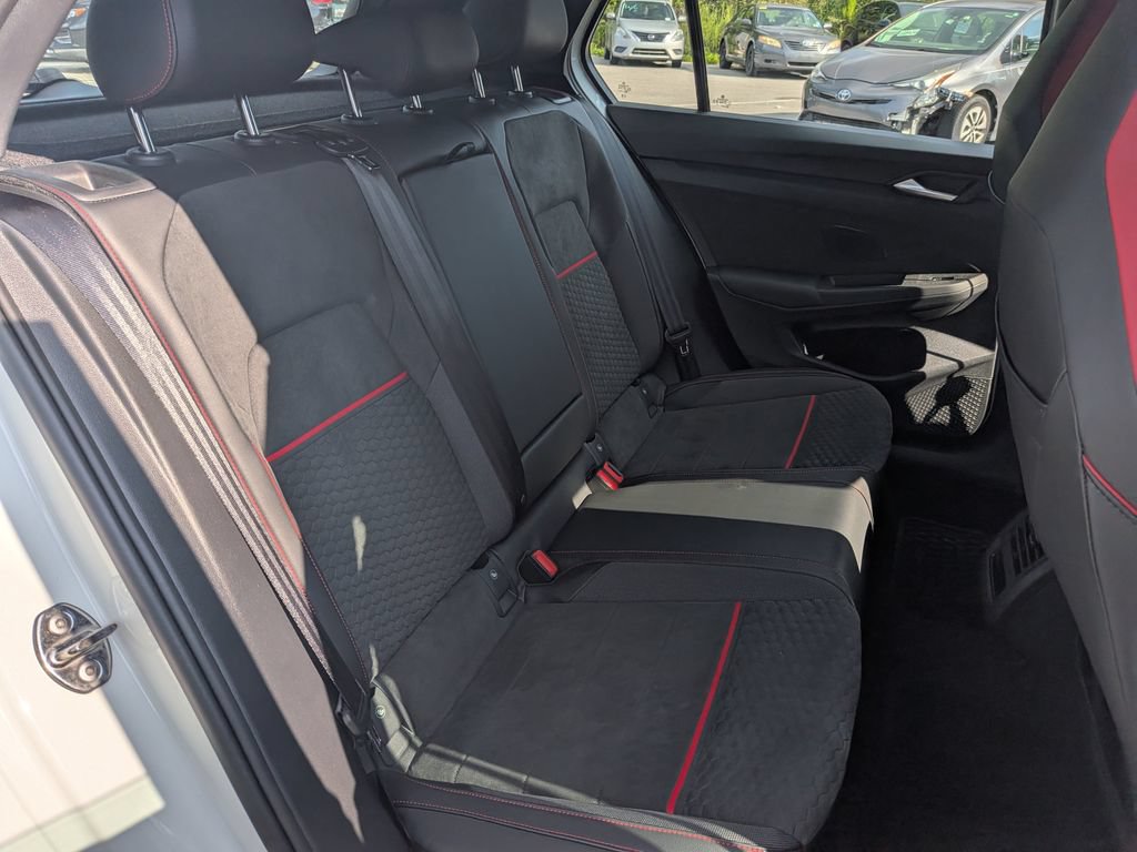 Used 2026 Volkswagen GTI SE FWD image 27