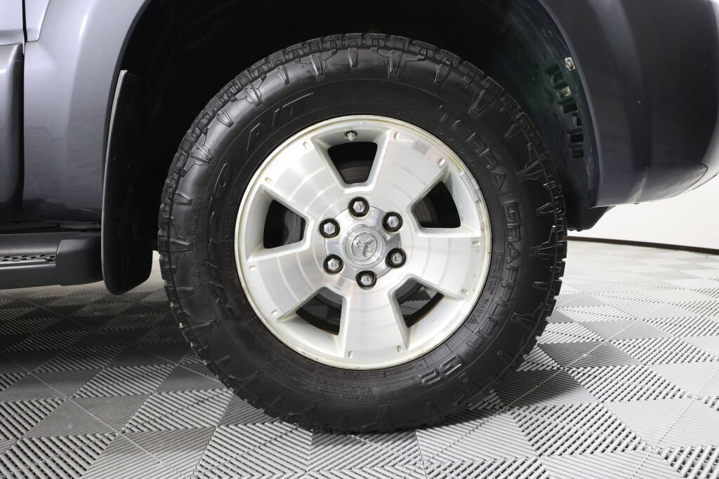 Used 2008 Toyota 4Runner SR5 AWD/4WD image 6