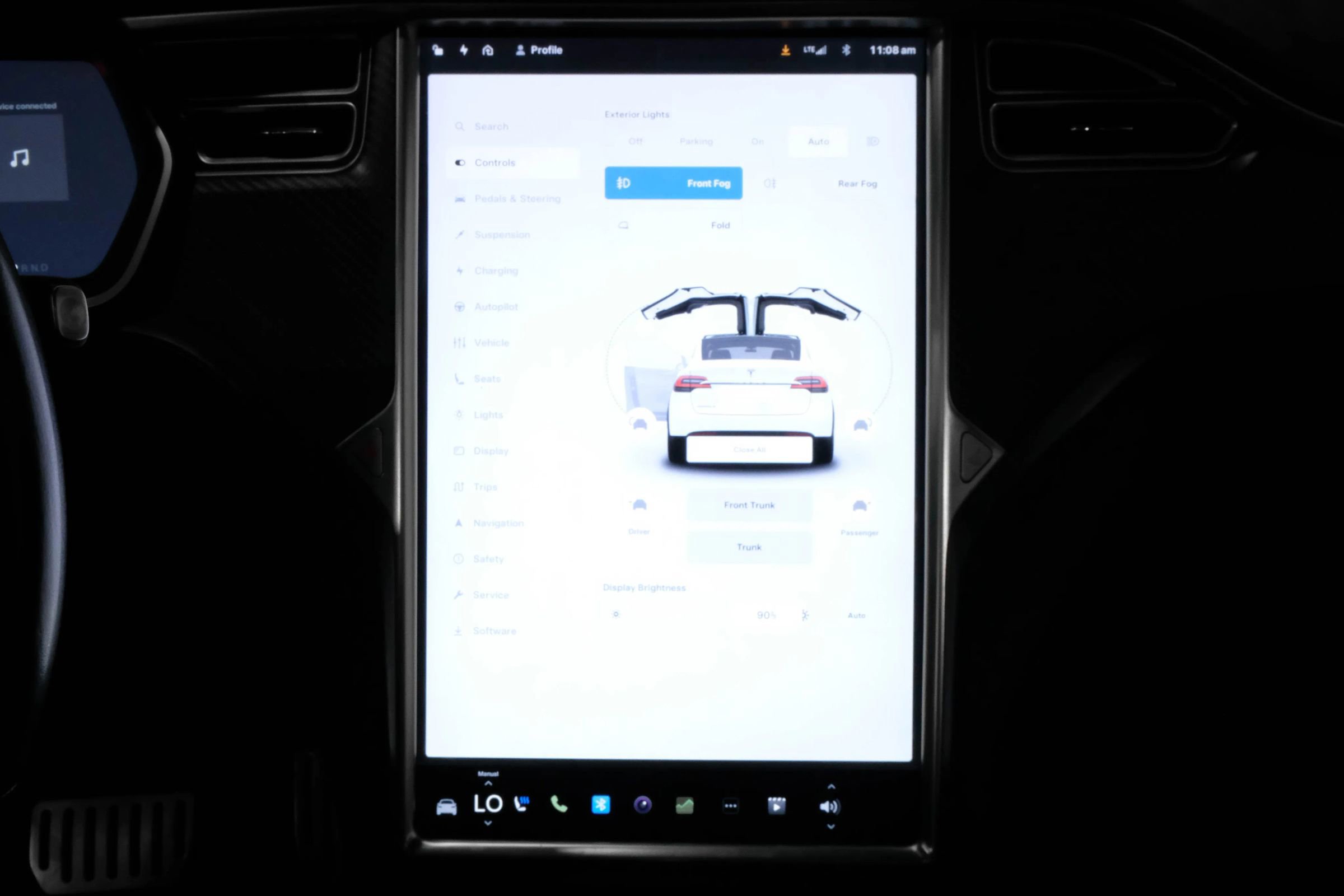 Used 2016 Tesla Model X P90D image 28