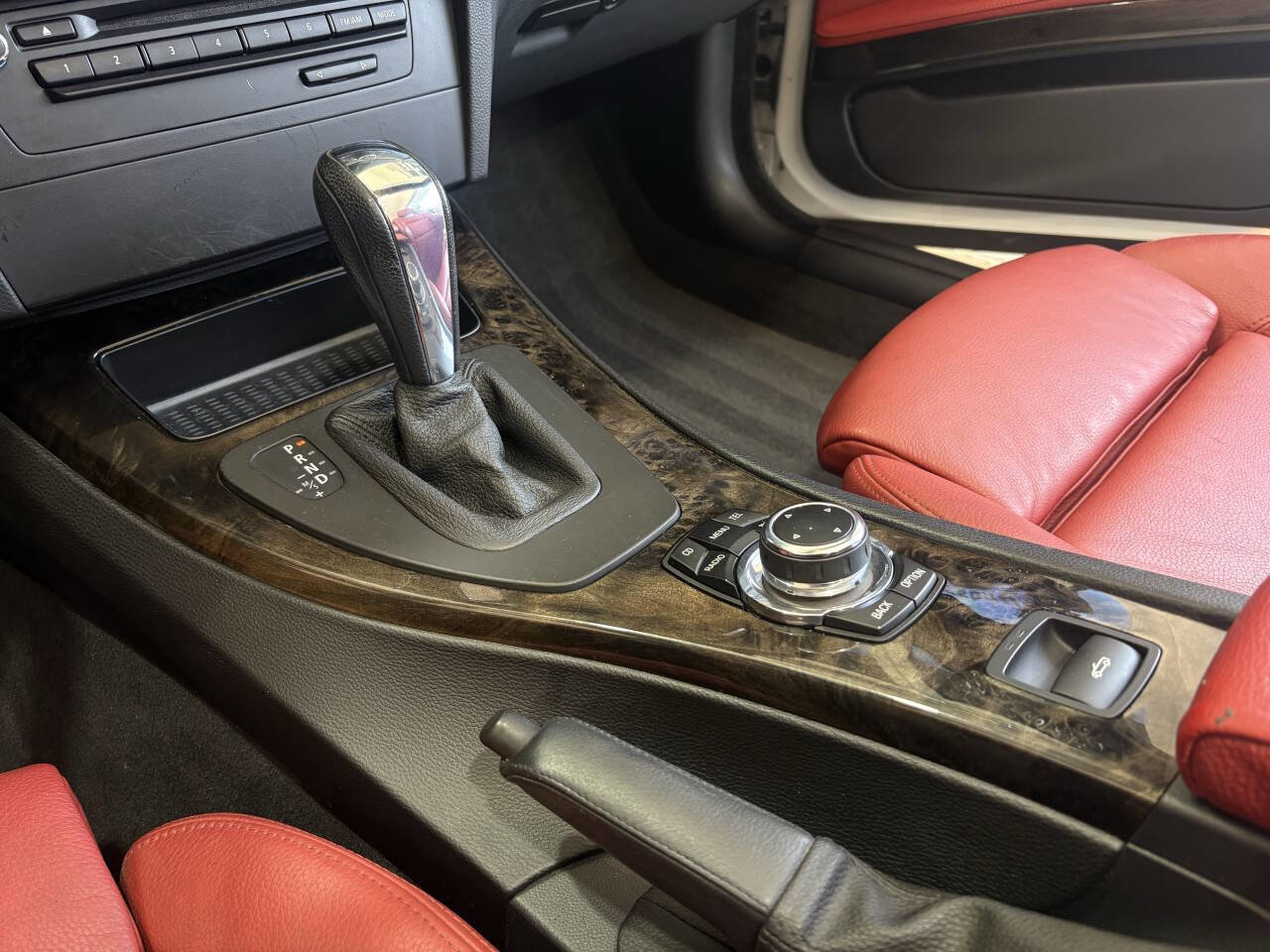 Used 2010 BMW 328i Convertible image 28