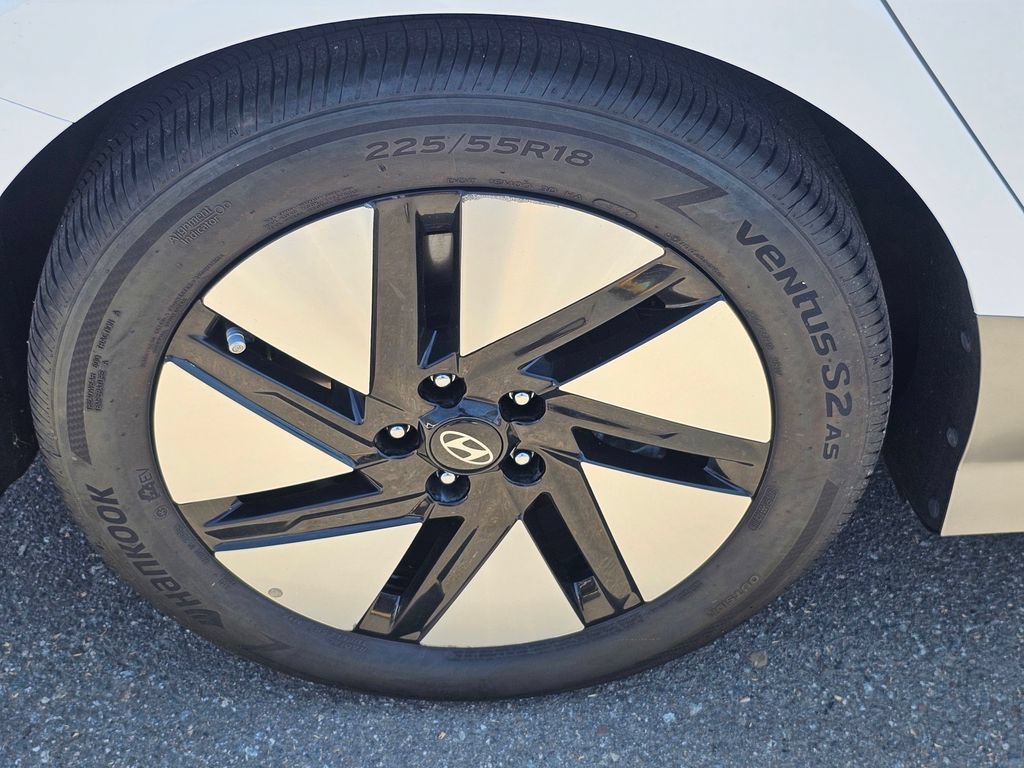 Certified 2024 Hyundai Ioniq 6 SEL RWD image 7