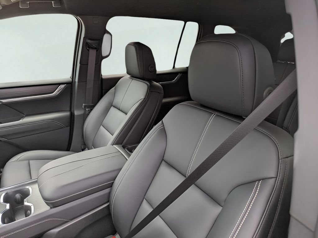 Used 2026 GMC Acadia Elevation w/ Black Edition FWD image 9