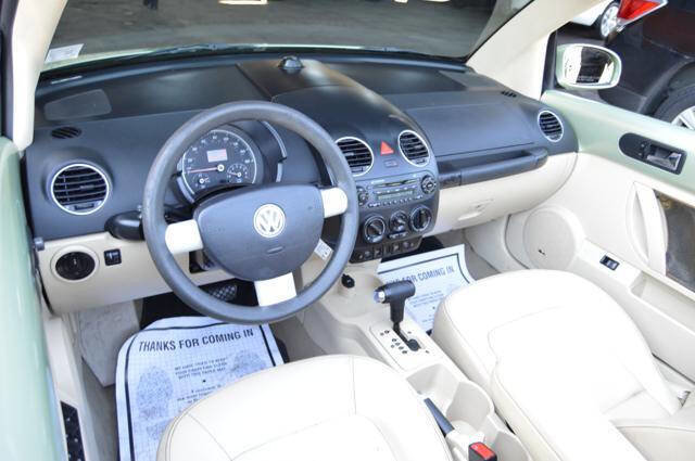 Used 2008 Volkswagen Beetle S image 14