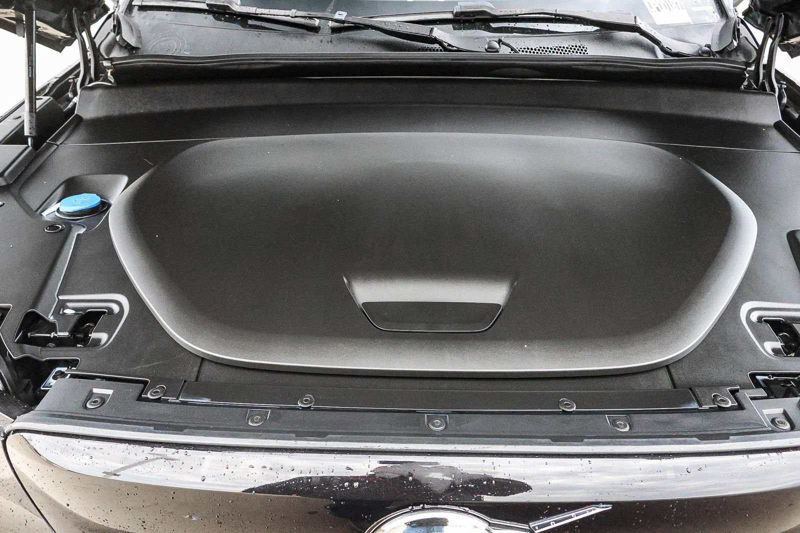 Used 2023 Volvo XC40 Recharge Plus image 38