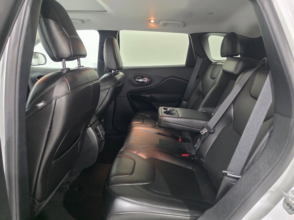 Used 2019 Jeep Cherokee Altitude image 22