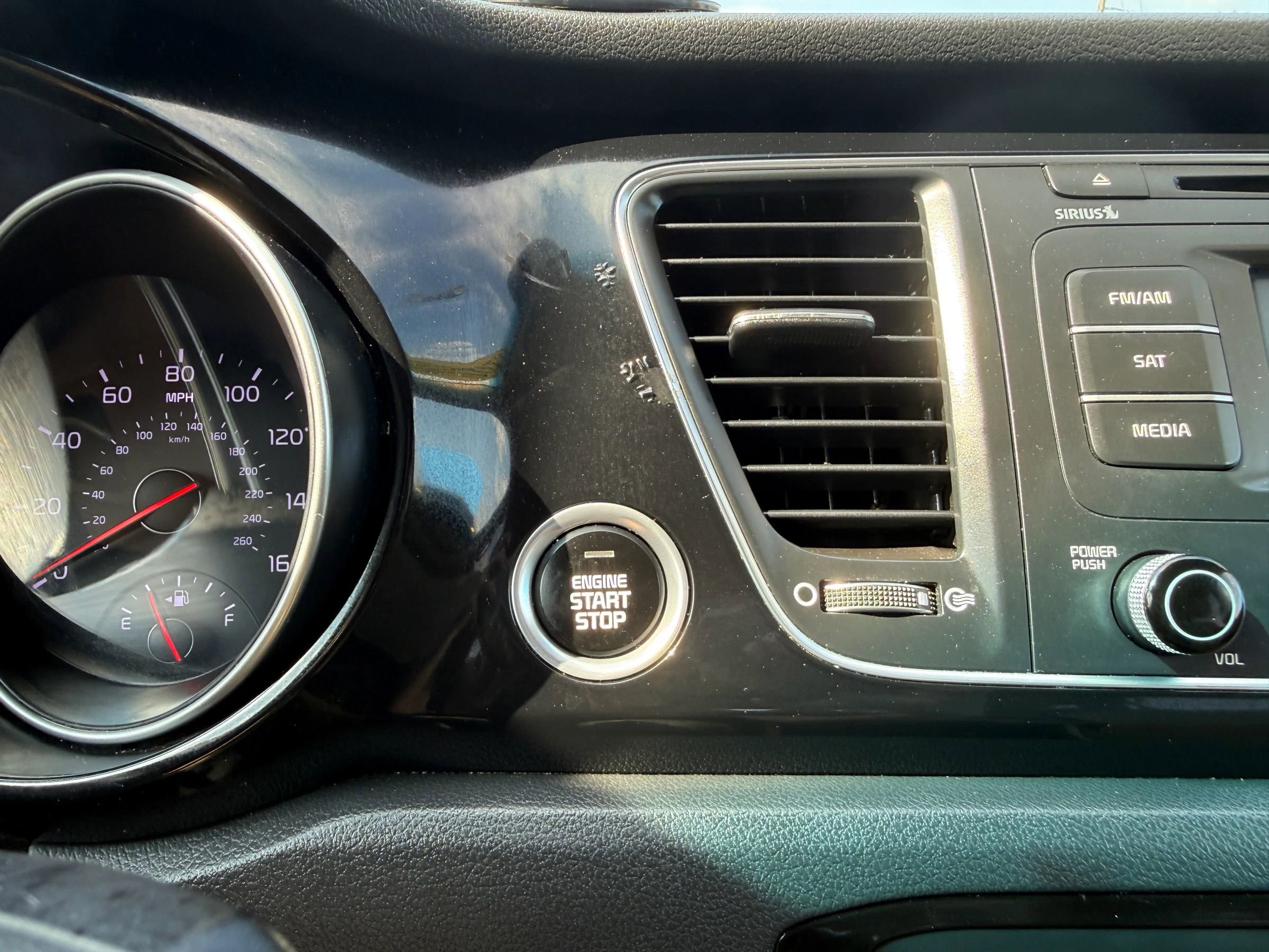 Used 2015 Kia Sedona EX FWD image 24
