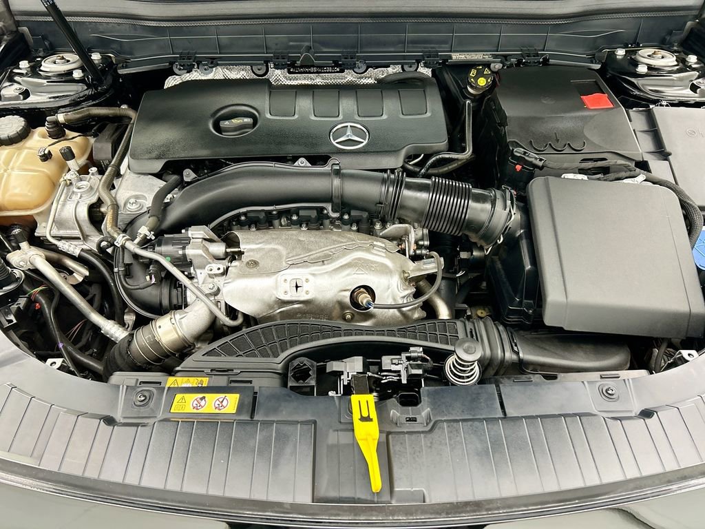 Used 2021 Mercedes-Benz GLB 250 4MATIC image 27