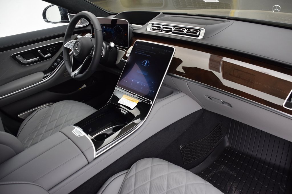New 2025 Mercedes-Benz S 580 4MATIC Sedan image 14