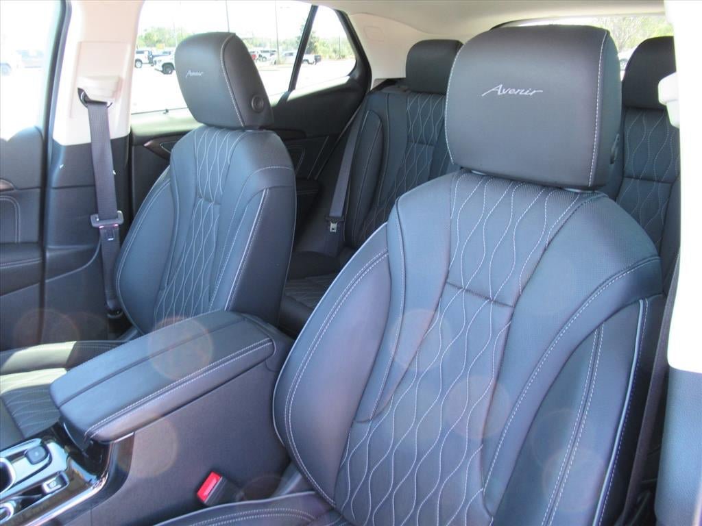 Used 2023 Buick Envision Avenir FWD image 17