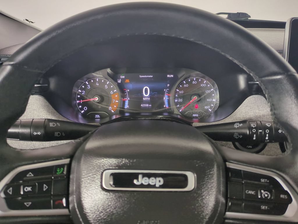 Used 2024 Jeep Compass Latitude AWD/4WD image 32