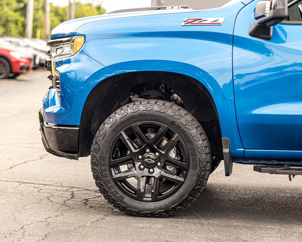 Used 2024 Chevrolet Silverado 1500 LT Trail Boss w/ LT Trail Boss Premium Package AWD/4WD image 8