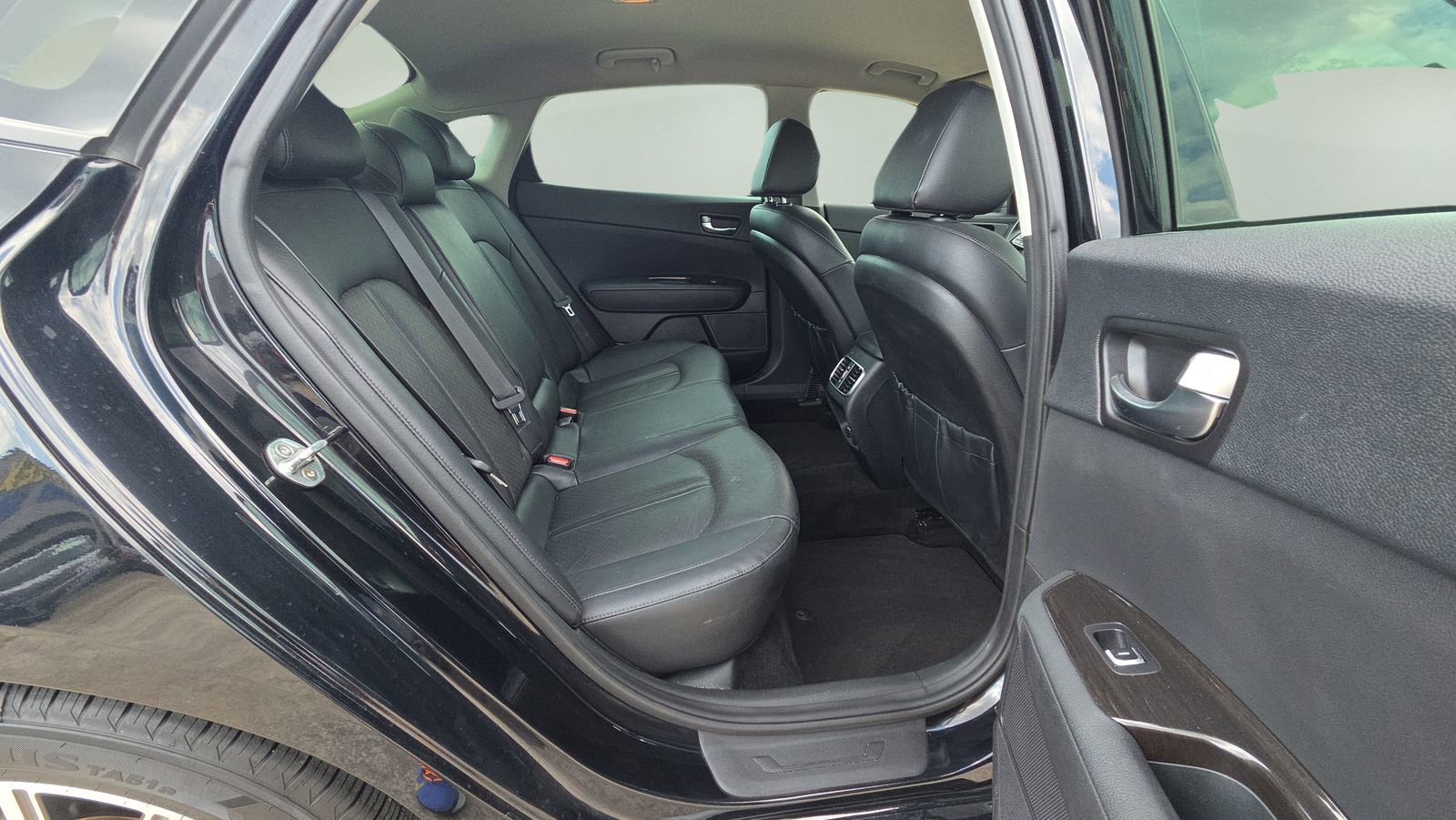 Used 2019 Kia Optima EX image 14