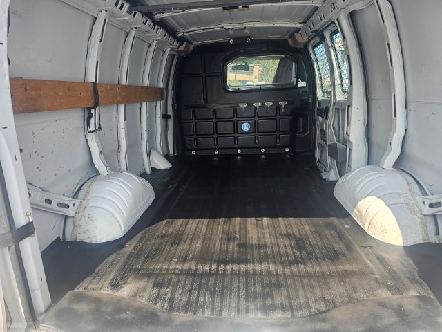 Used 2018 Chevrolet Express 2500 w/ Driver Convenience Package RWD image 13