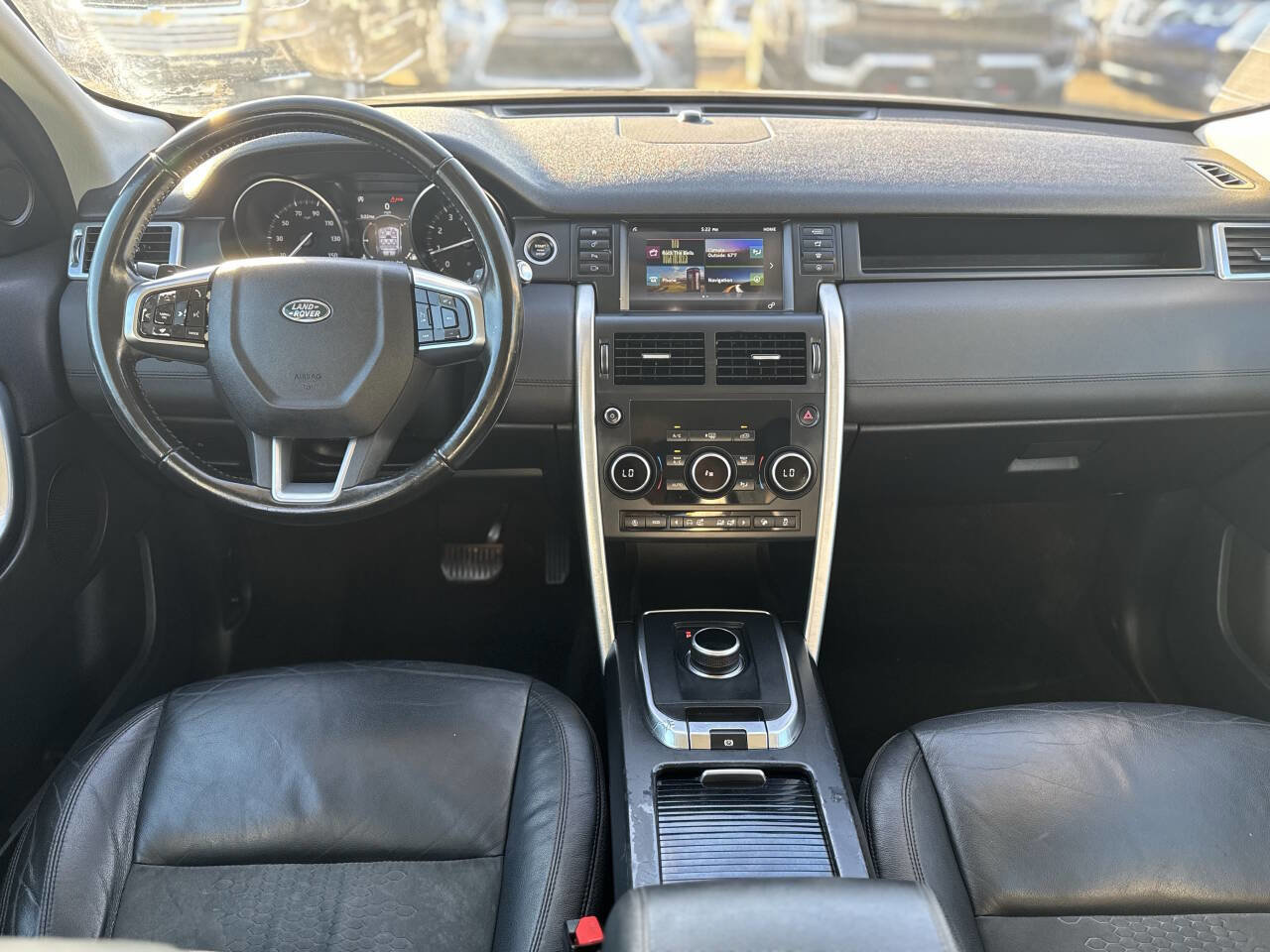 Used 2018 Land Rover Discovery Sport SE image 15