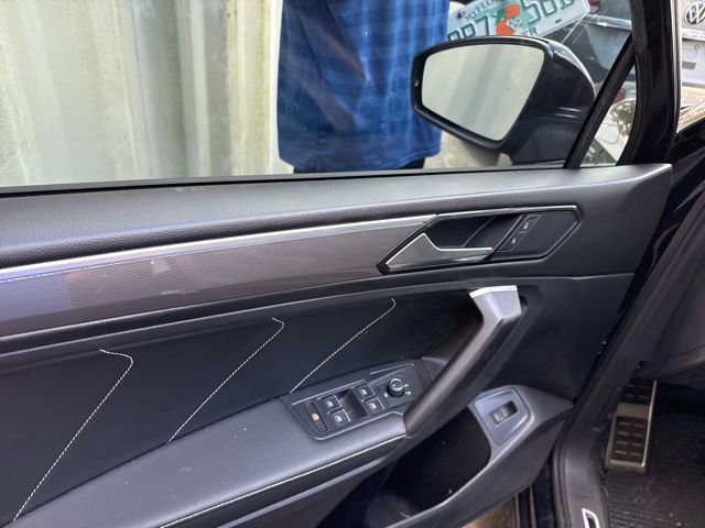 Certified 2023 Volkswagen Tiguan SE R-Line image 17